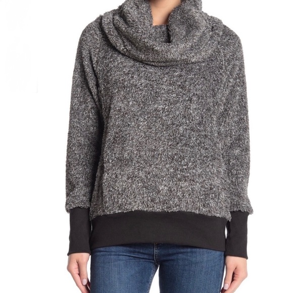 Te Verde Sweaters - Te Verde Grey Cowl Neck Fleece Eyelash
Pullover Sweater Size M